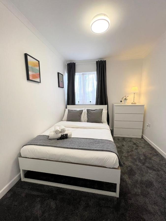 Stunning Flat In Greater London Hotel Exterior photo