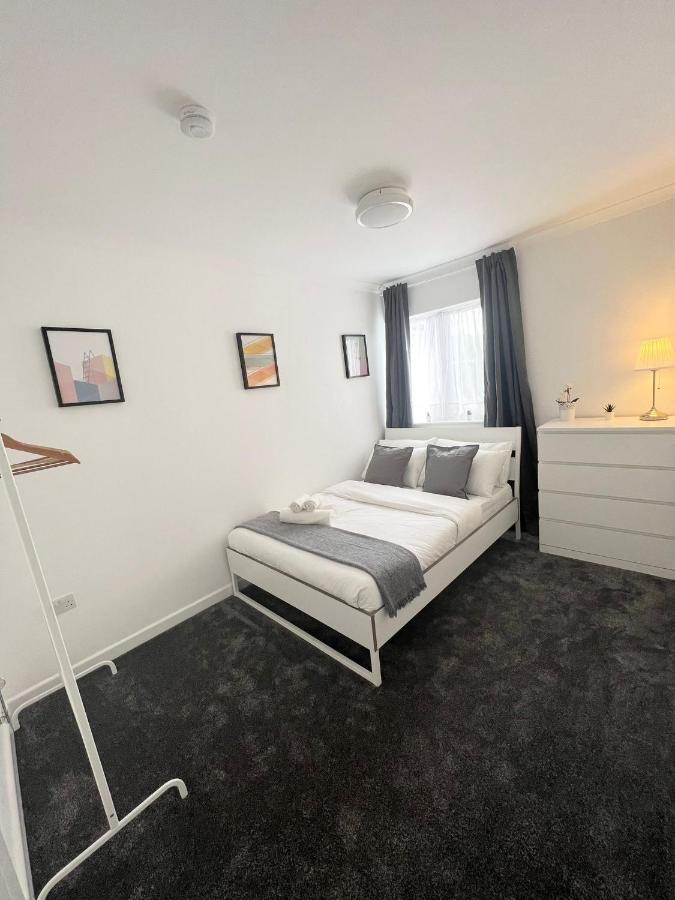 Stunning Flat In Greater London Hotel Exterior photo