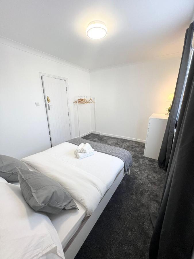 Stunning Flat In Greater London Hotel Exterior photo